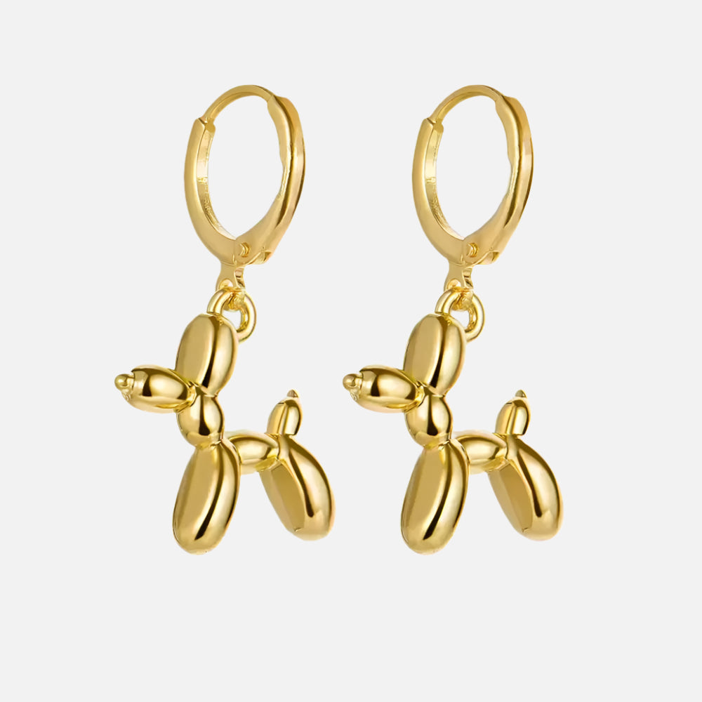 Gouden Huggie Oorbellen met Mini Ballon Hond Charm