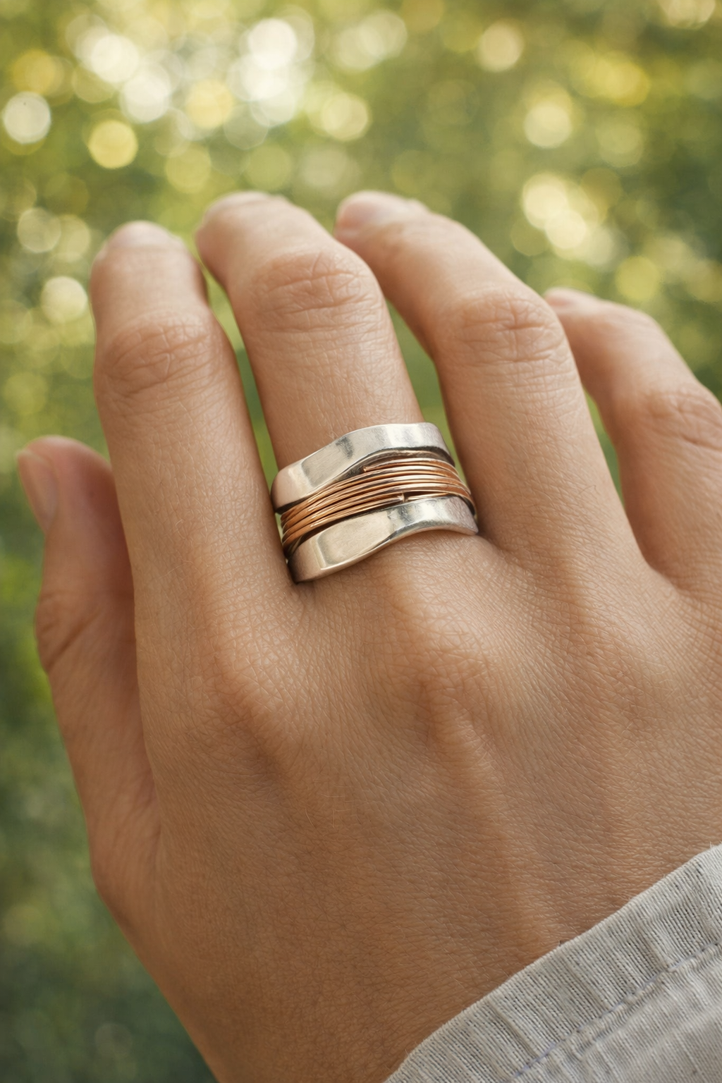 Solvira – Goudgeaderde Zilveren Ring