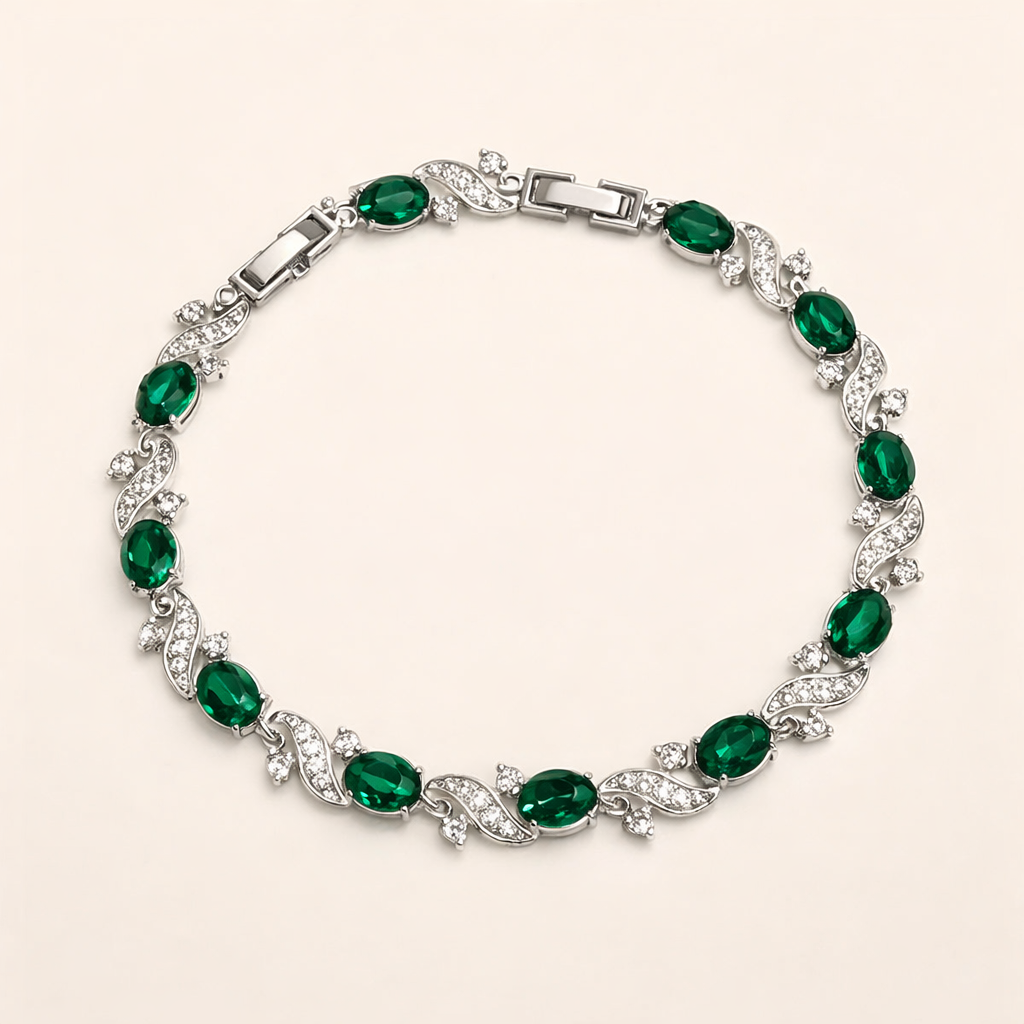 Elegante witgouden armband met verfijnde details