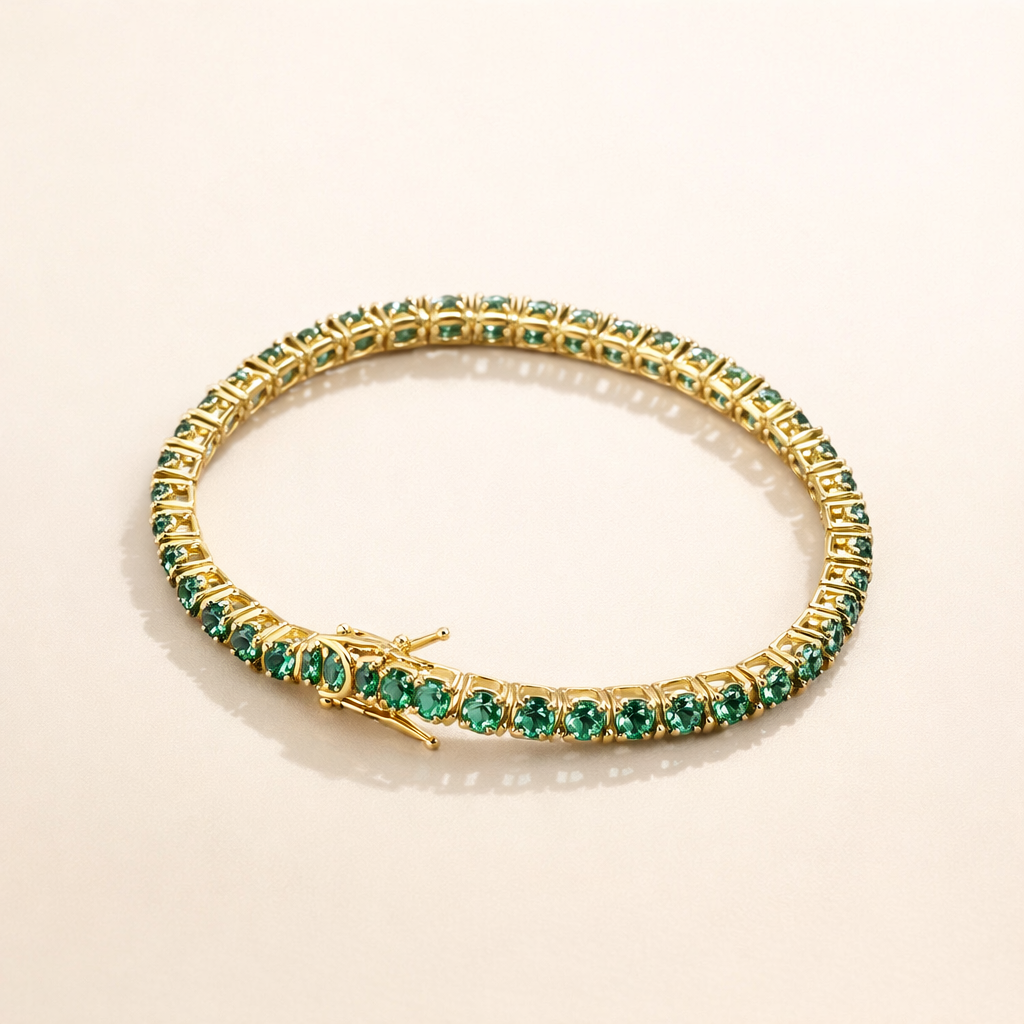 Elegante goudkleurige armband met verfijnde details