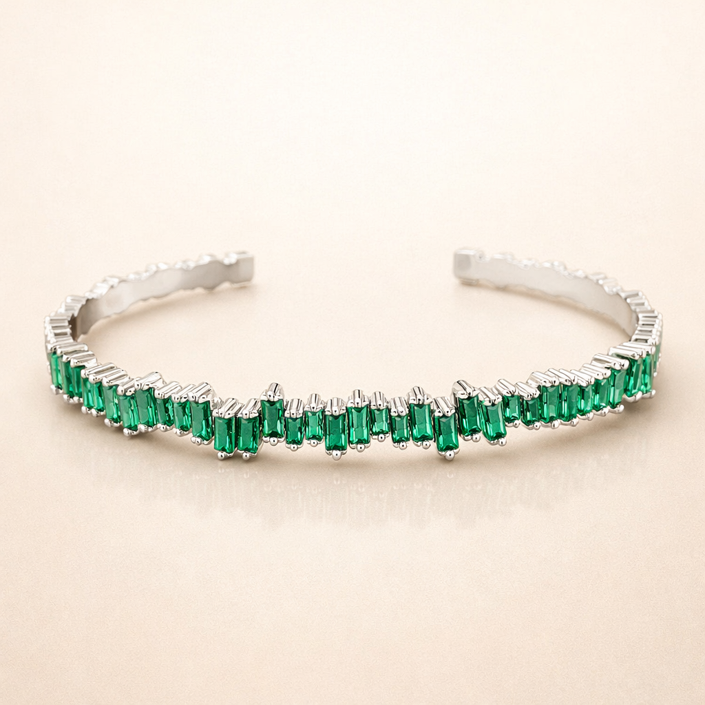 Elegante witgouden armband met verfijnde details