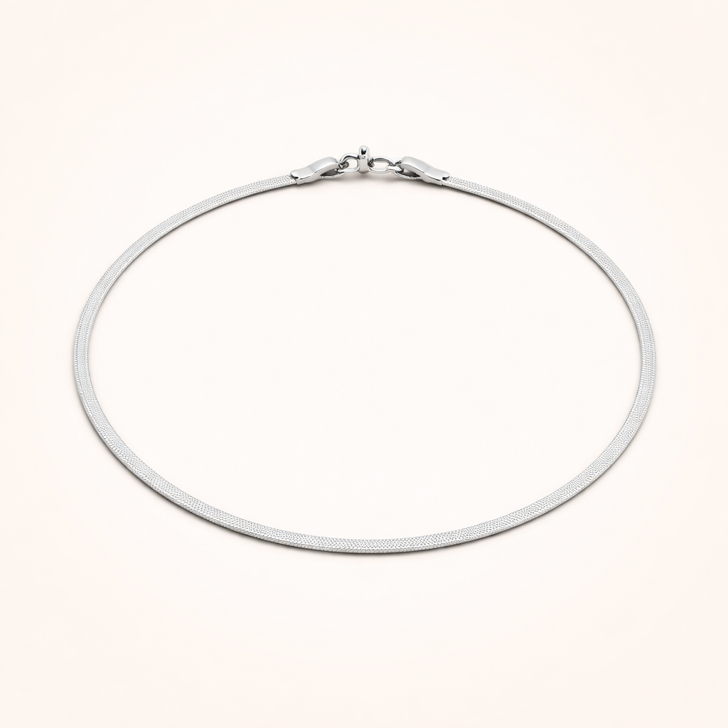 Zachte witgouden armband met slangenmotief