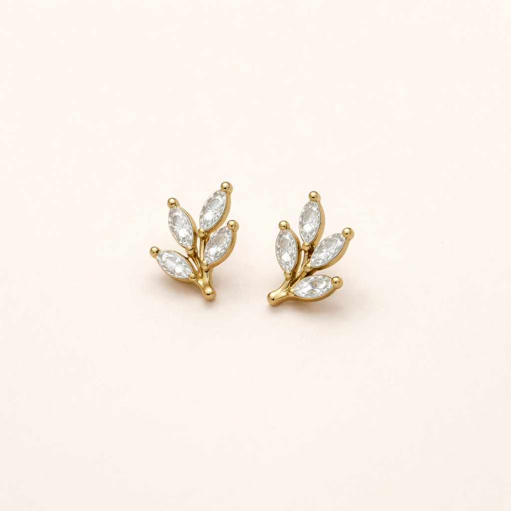 Elegante oorbellen van kristal met bladmotief