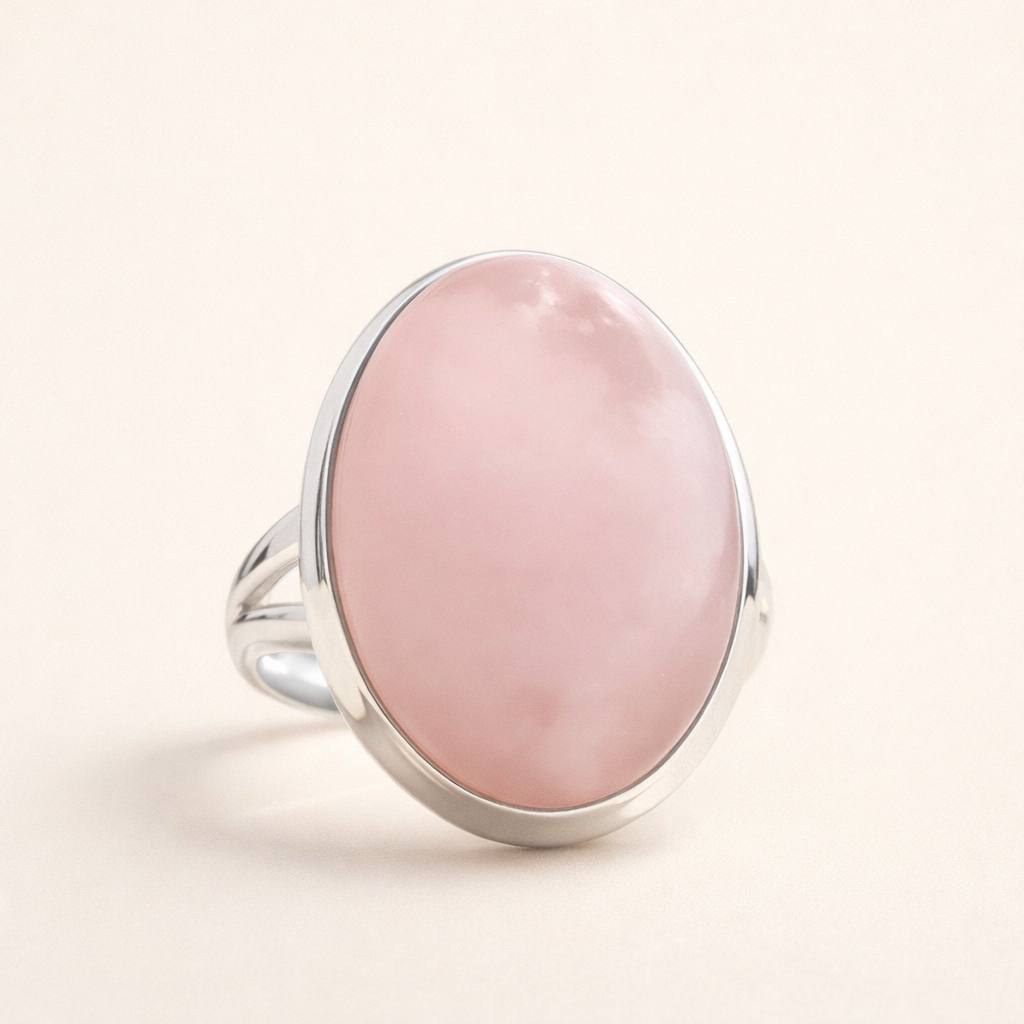 Elegante ring van rozenkwarts in sterling zilver