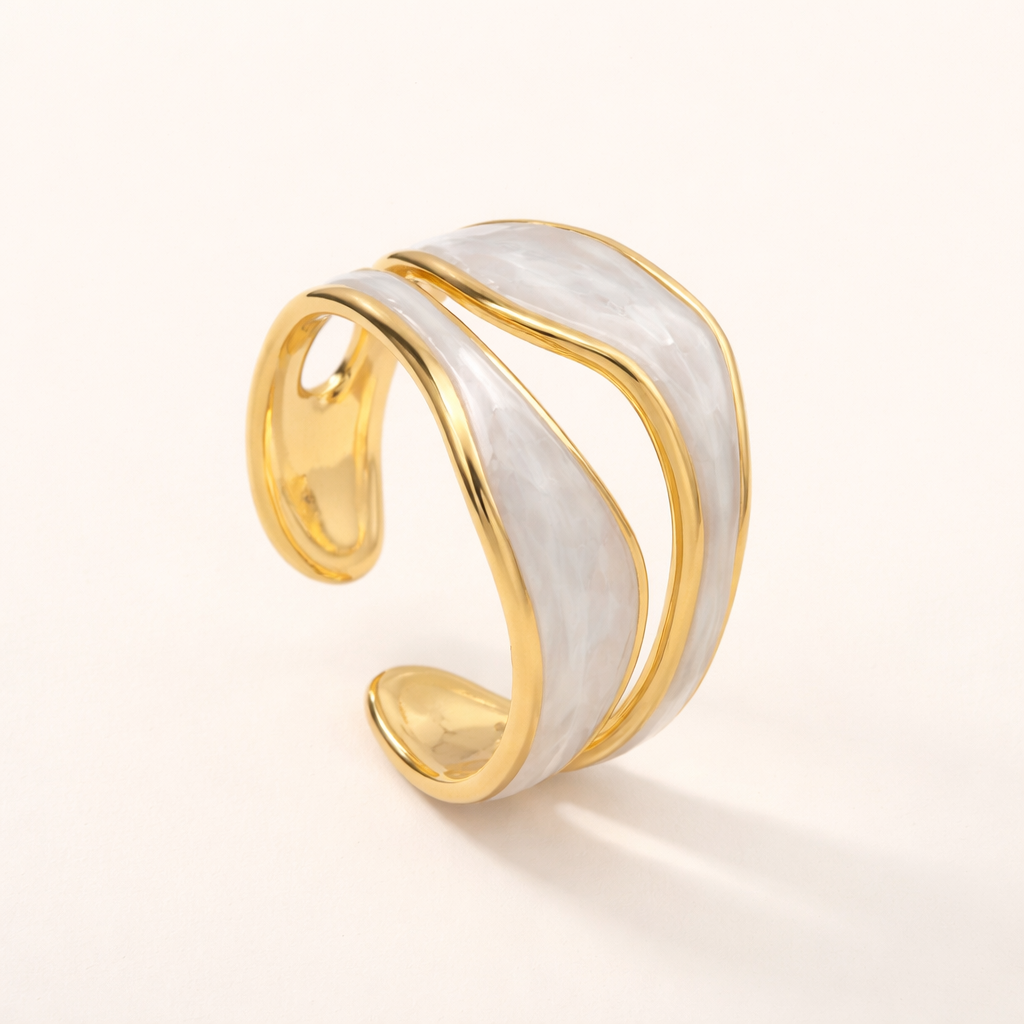 Dromerige ring van witgoud met verfijnd ontwerp
