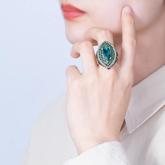 Elegante gouden ring met smaragd