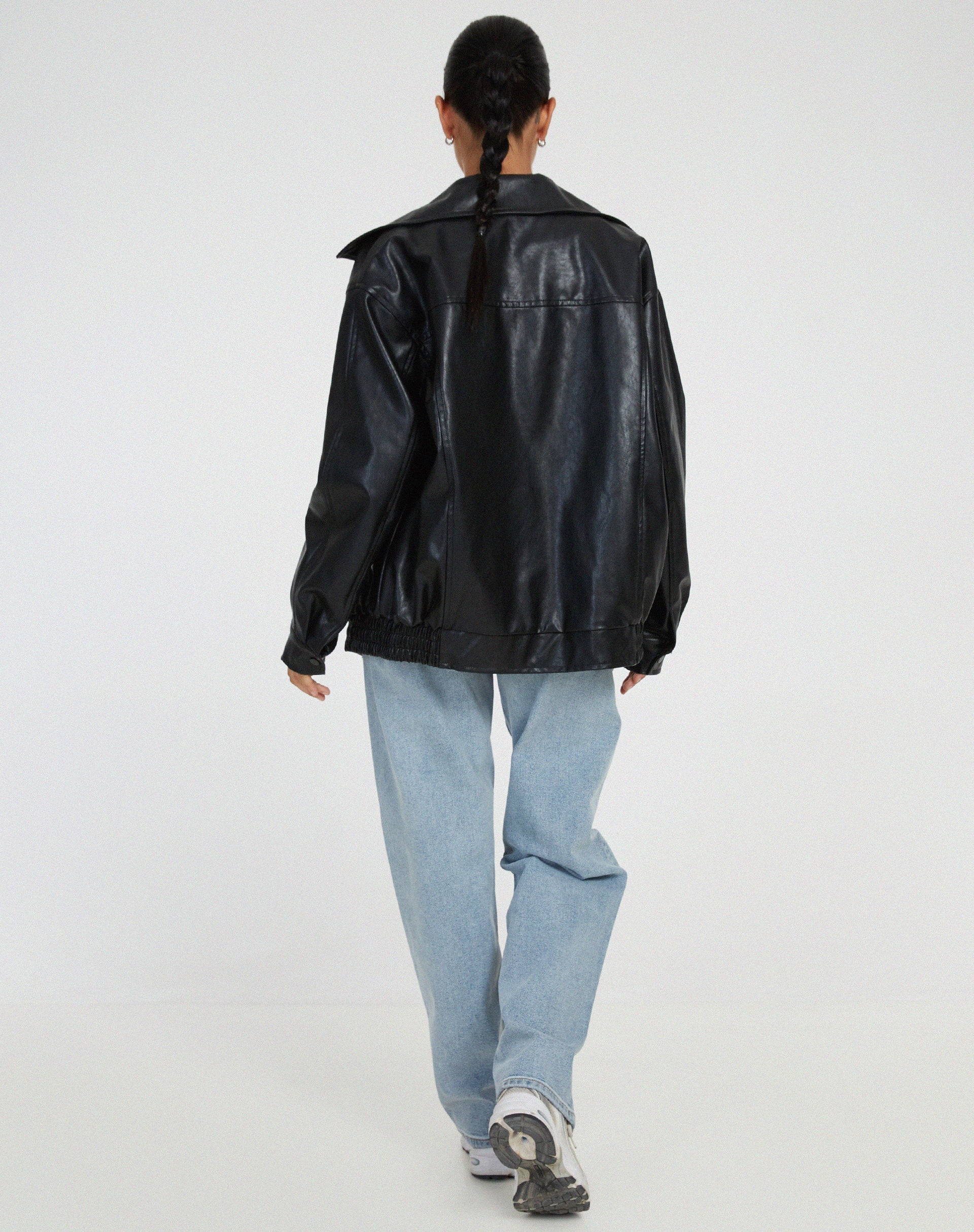 Luxe Dames Leren Bomberjack met Oversized Pasvorm
