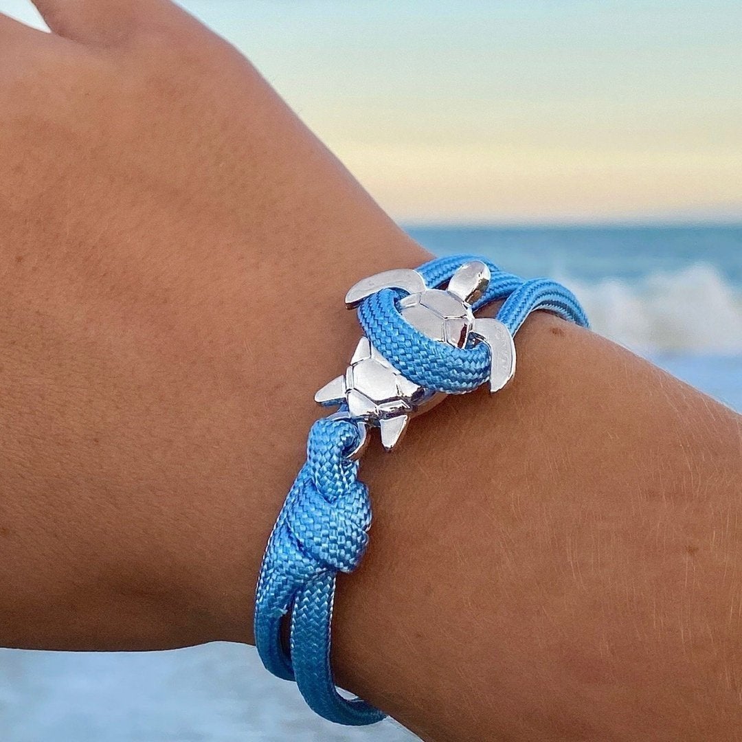 Elegante zilveren armband met zeeschildpadmotief