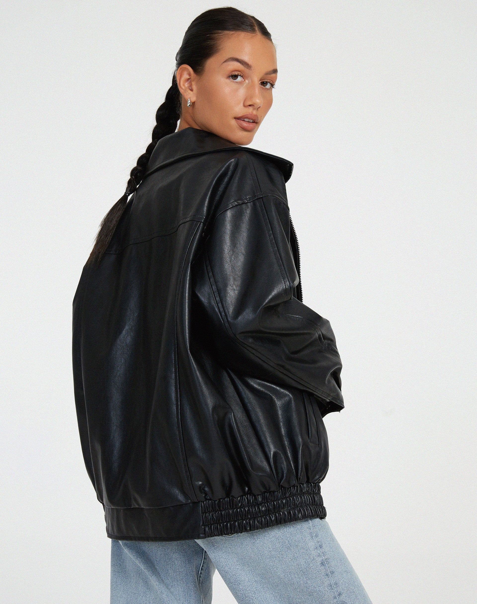 Luxe Dames Leren Bomberjack met Oversized Pasvorm