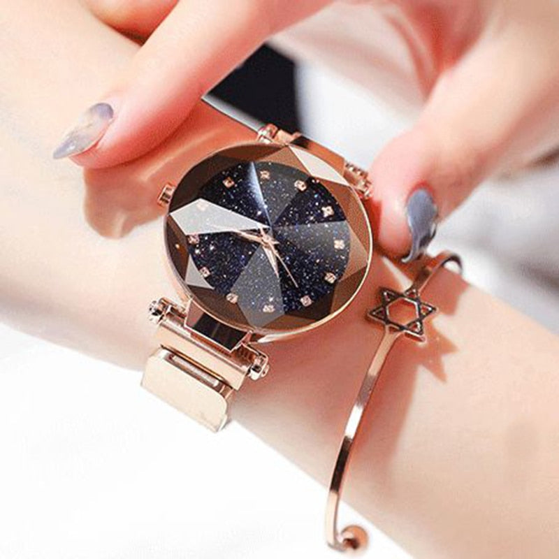 Elegante horloge met sterrenhemel