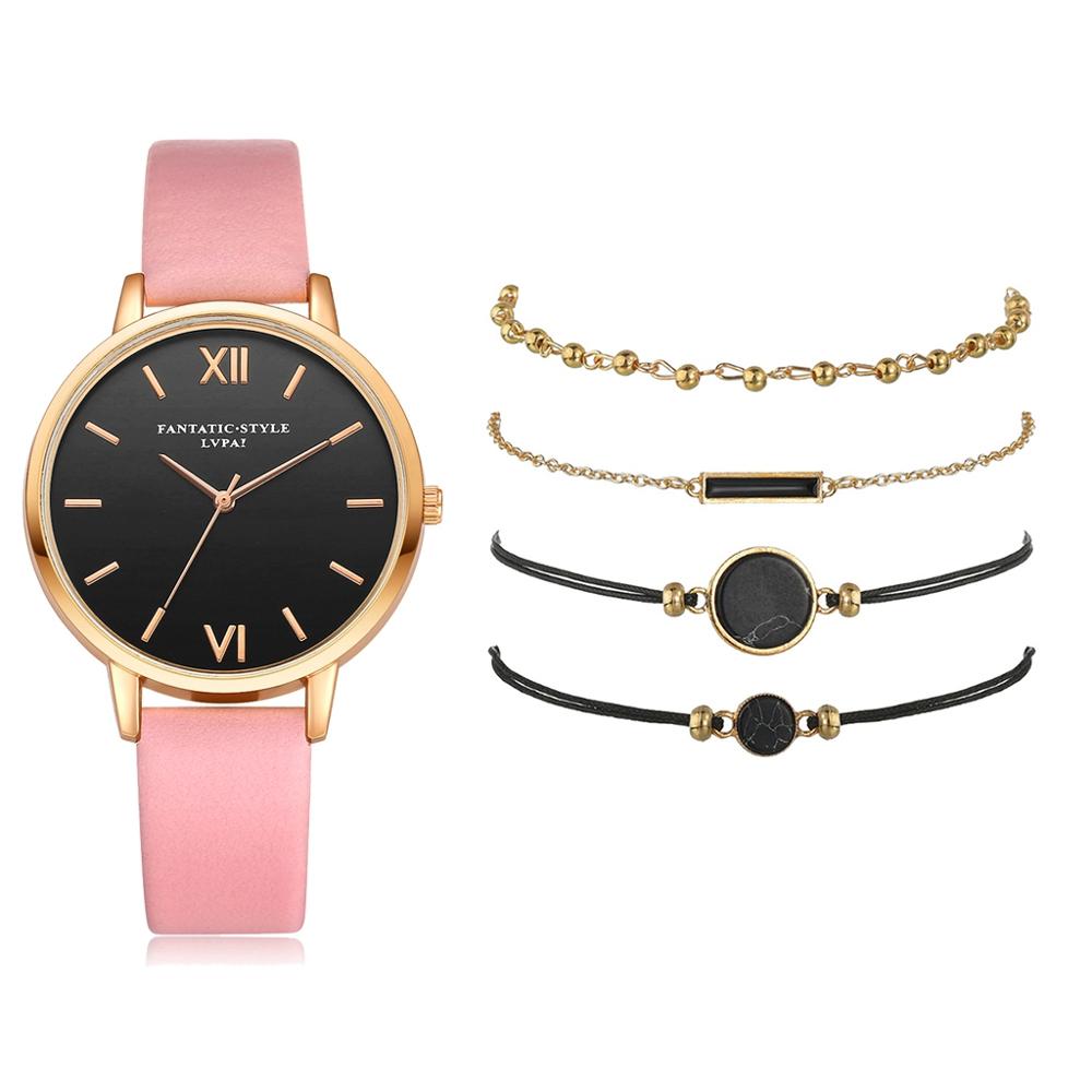 Elegante zilveren horloge met verfijnde schakelstructuur