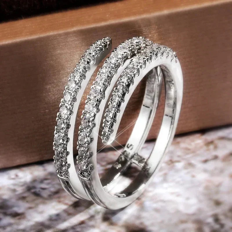 Elegante ring van wit goud met verfijnd ontwerp