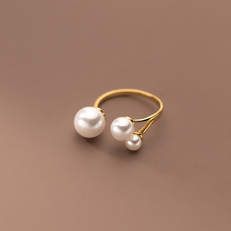 Elegante zoetwaterparel ring met verfijnde driehoekige vorm