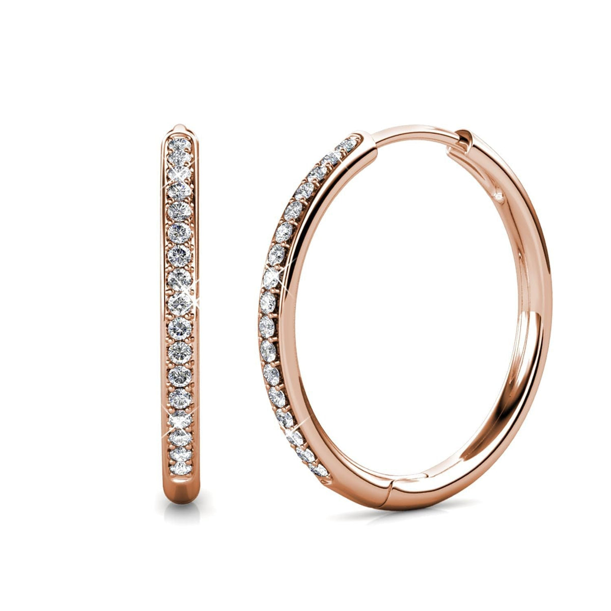 Elegante gouden oorbellen met pave-details