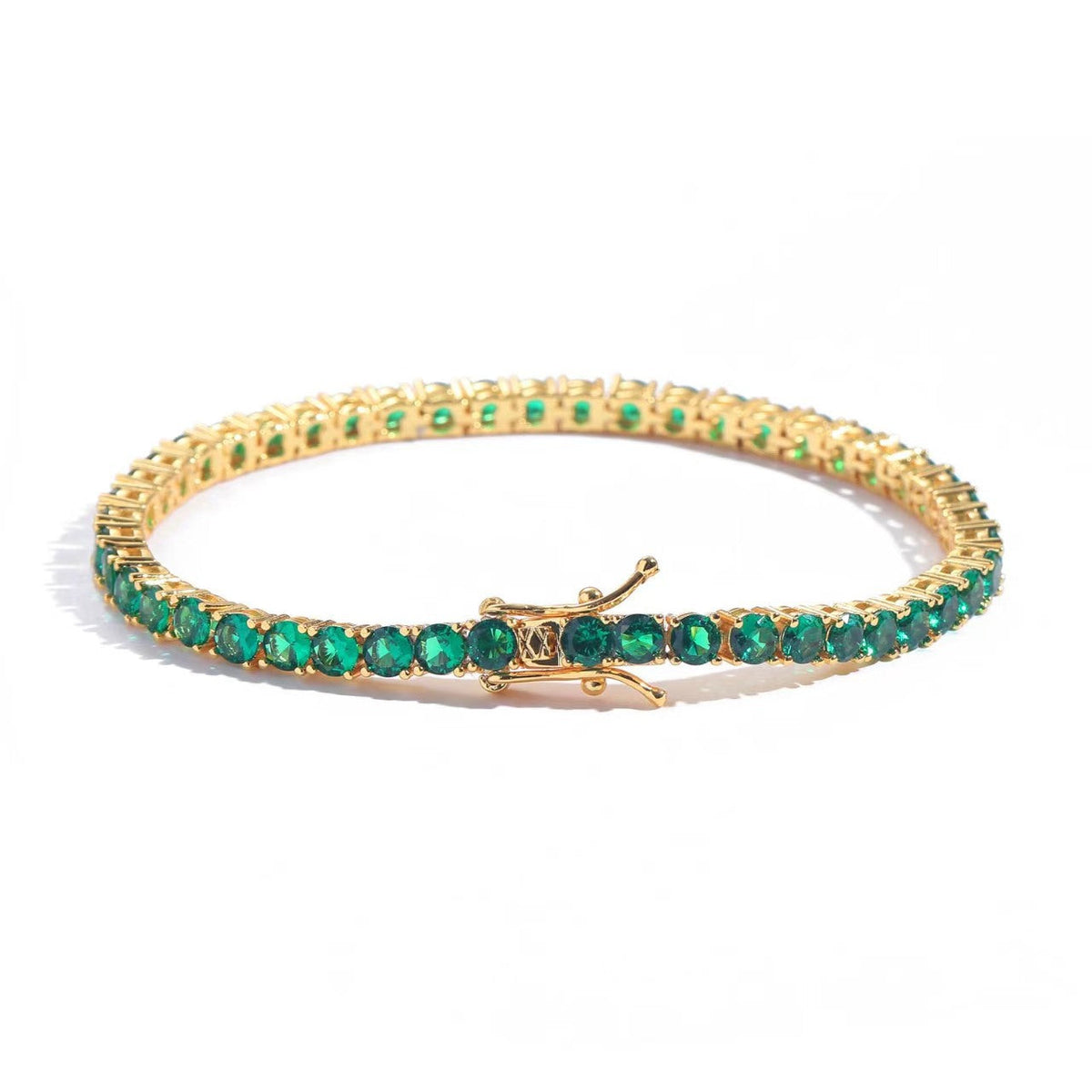Elegante goudkleurige armband met verfijnde details