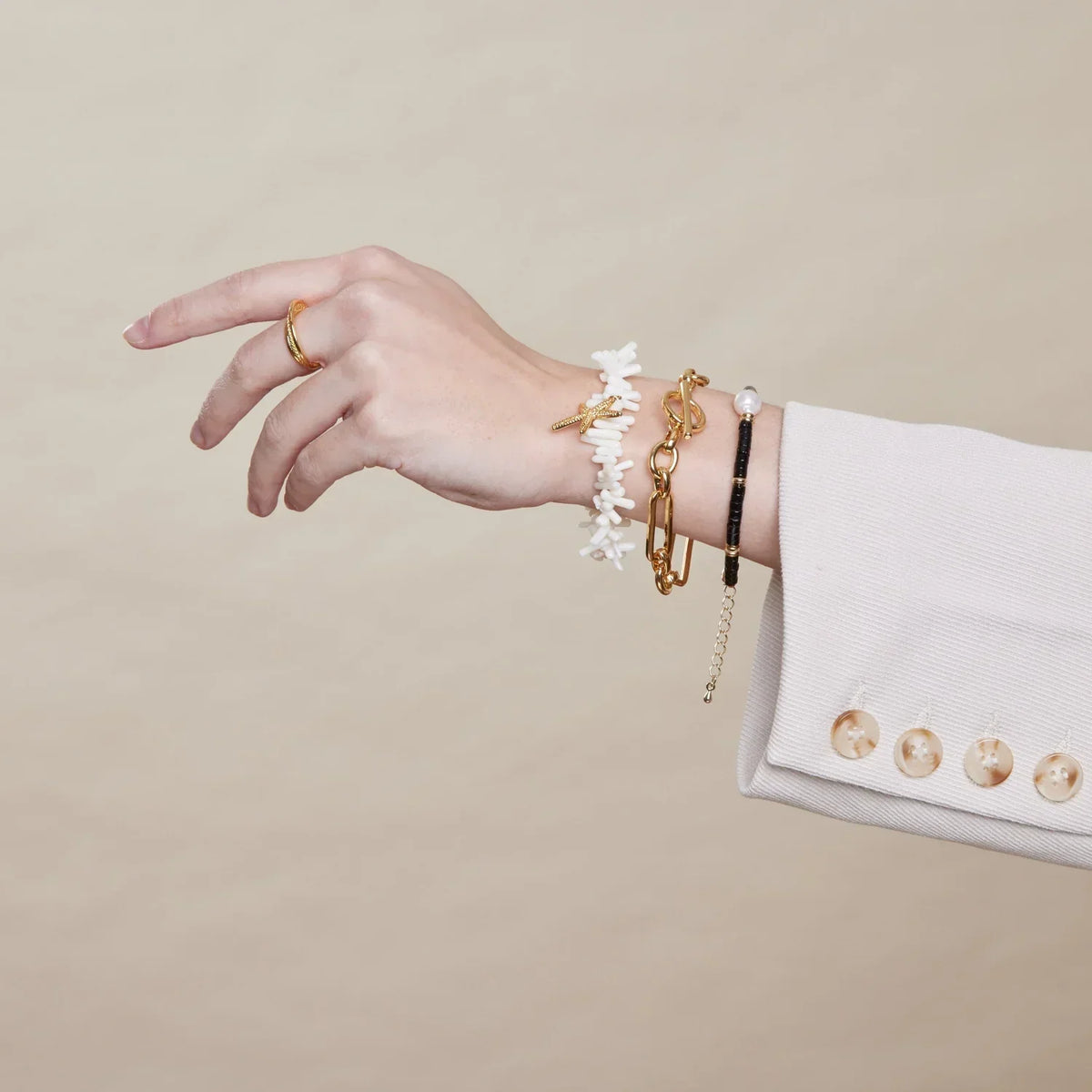 Elegante T-Bar armband in wit goud