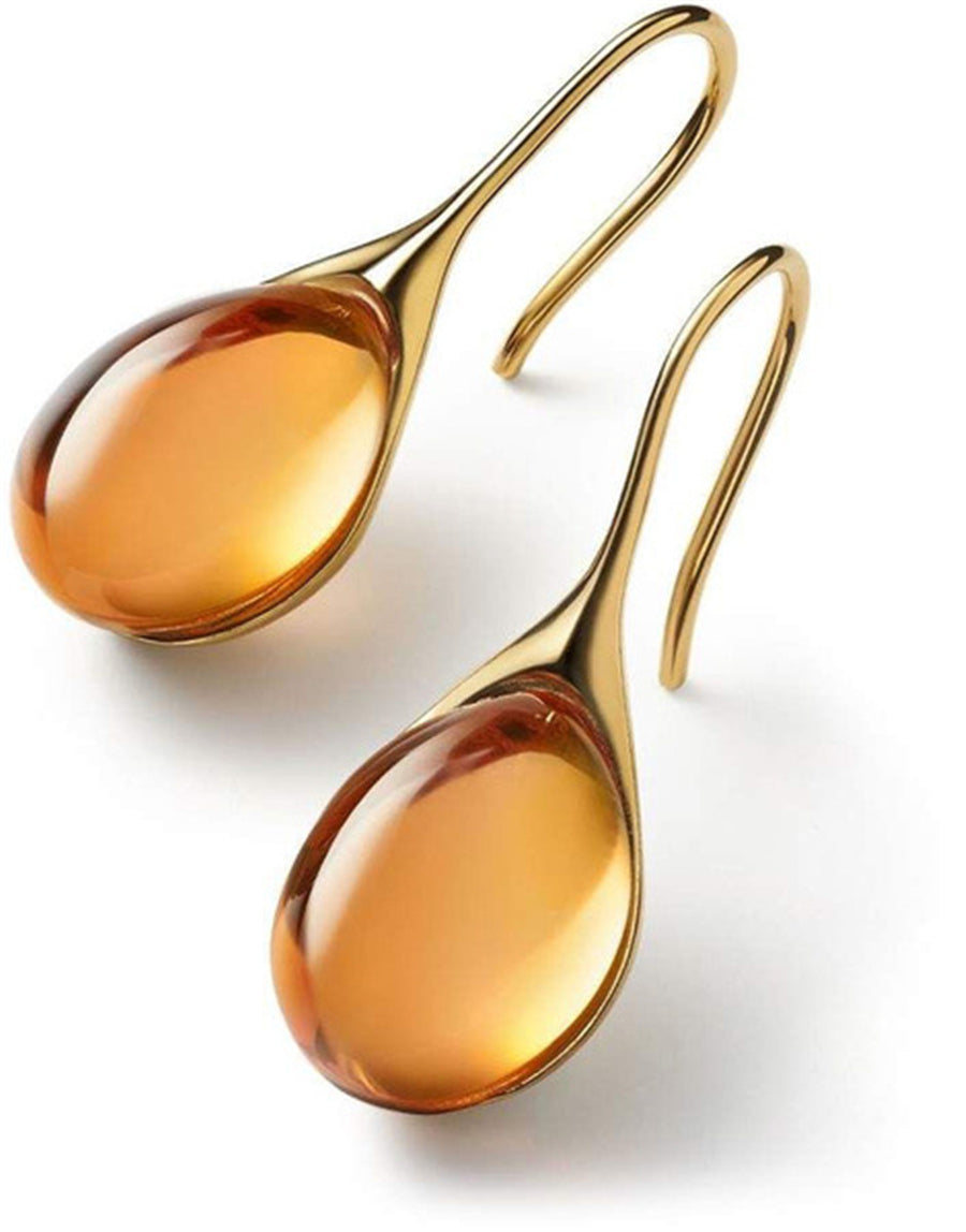Elegante oorbellen van goud met sprankelende kristallen