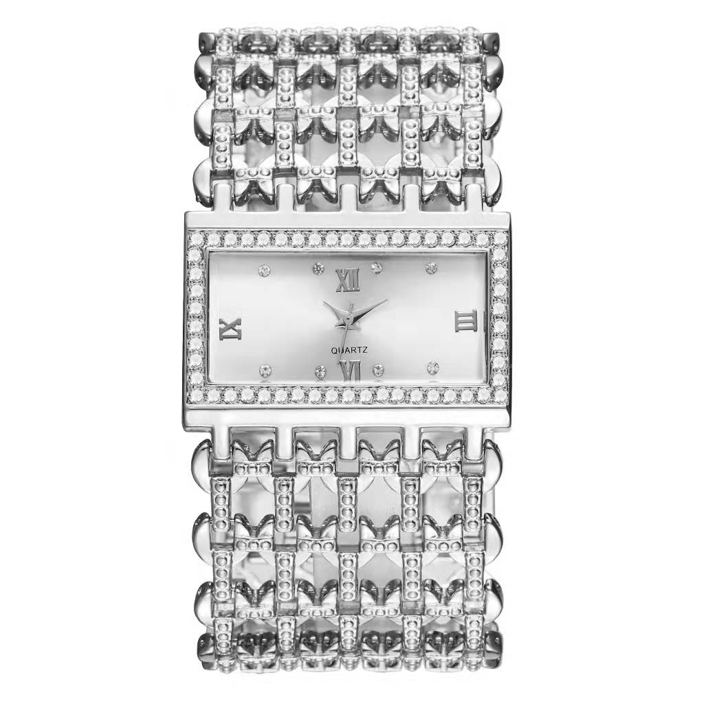 Minimalistische roségouden horloge met subtiele schakelketting
