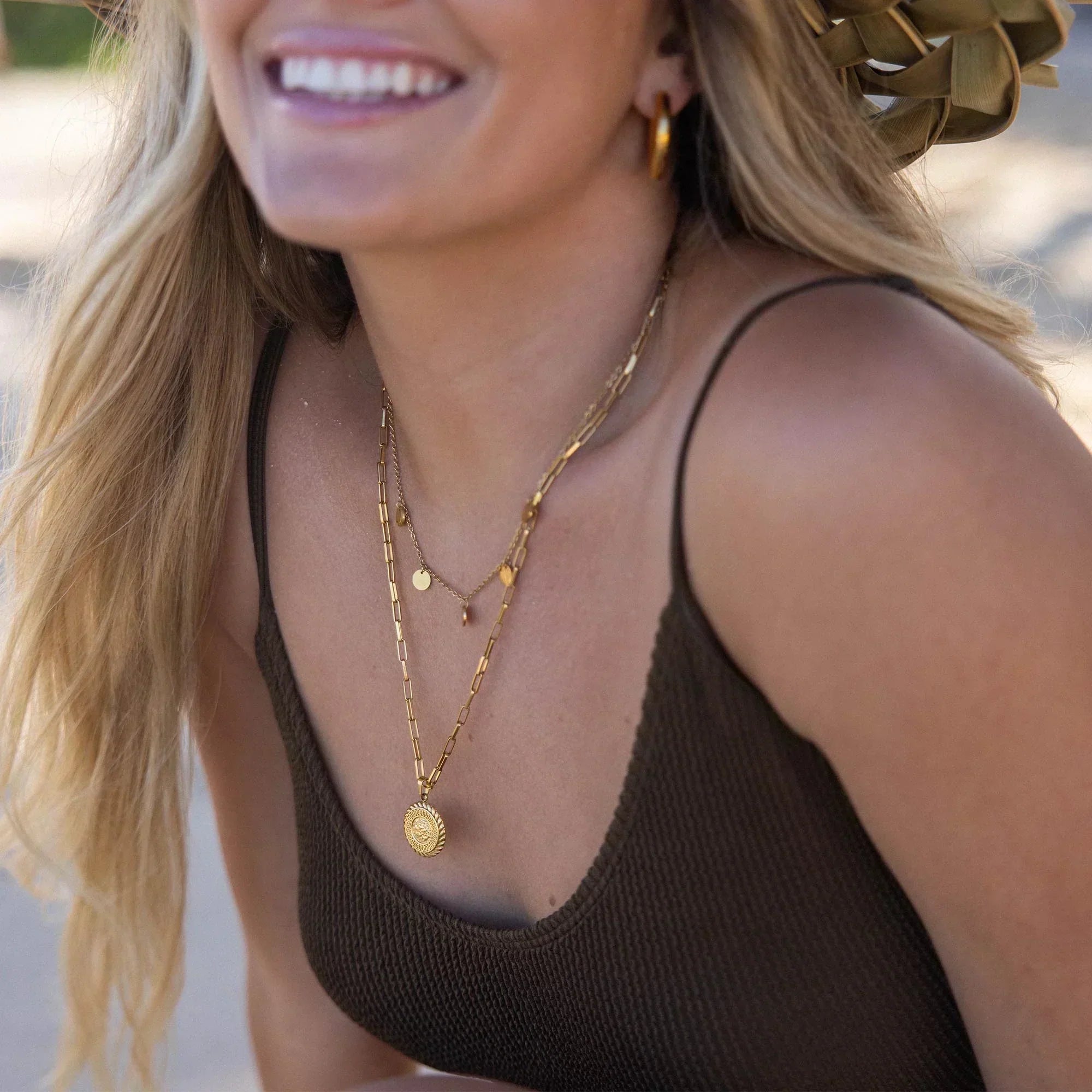 Elegante zilveren cultuurketting met verfijnde details