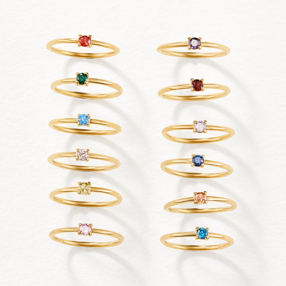 Zachte gouden ring met geboortesteen