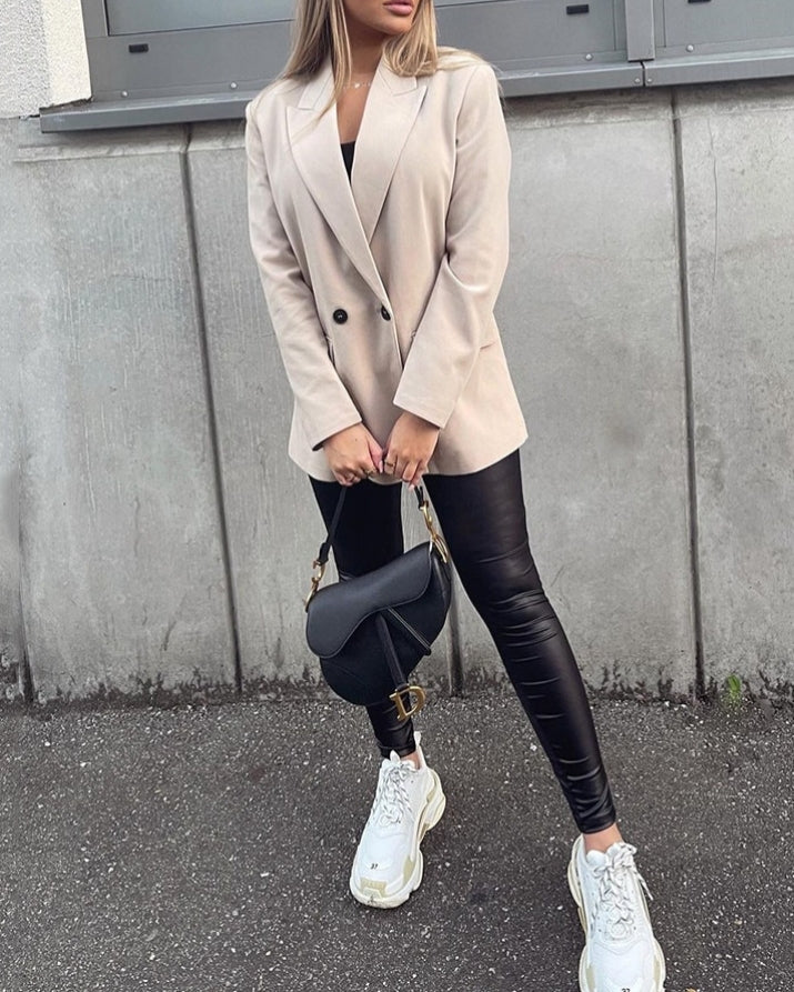 Blazer voor Vrouwen met Dubbele Rij Knopen en Regular Fit