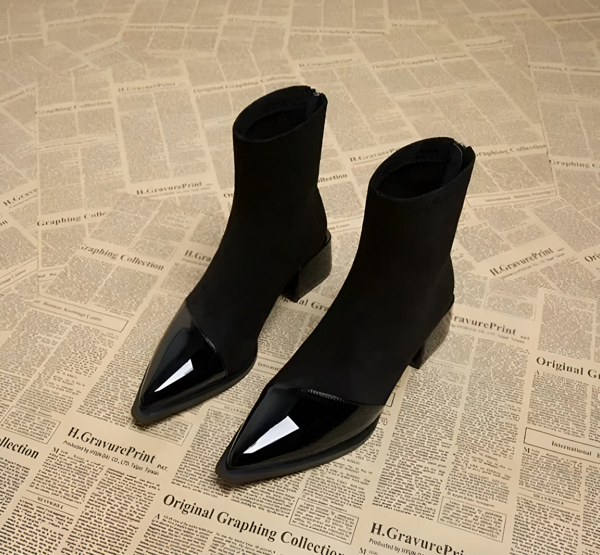 Bottines Dames Daim Talon Bloc Vernis Details Elegant