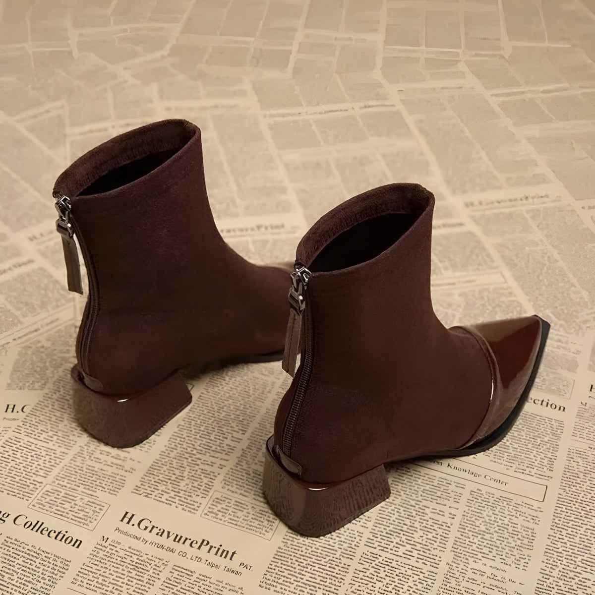 Bottines Dames Daim Talon Bloc Vernis Details Elegant