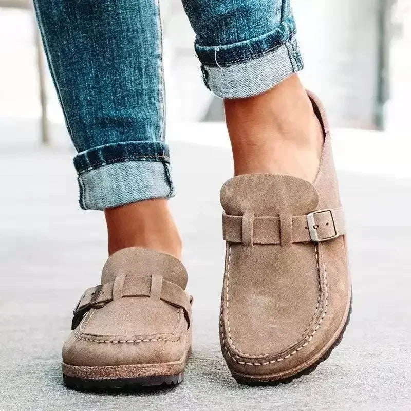 Dames Loafers met Retro Gesp en Suède Afwerking