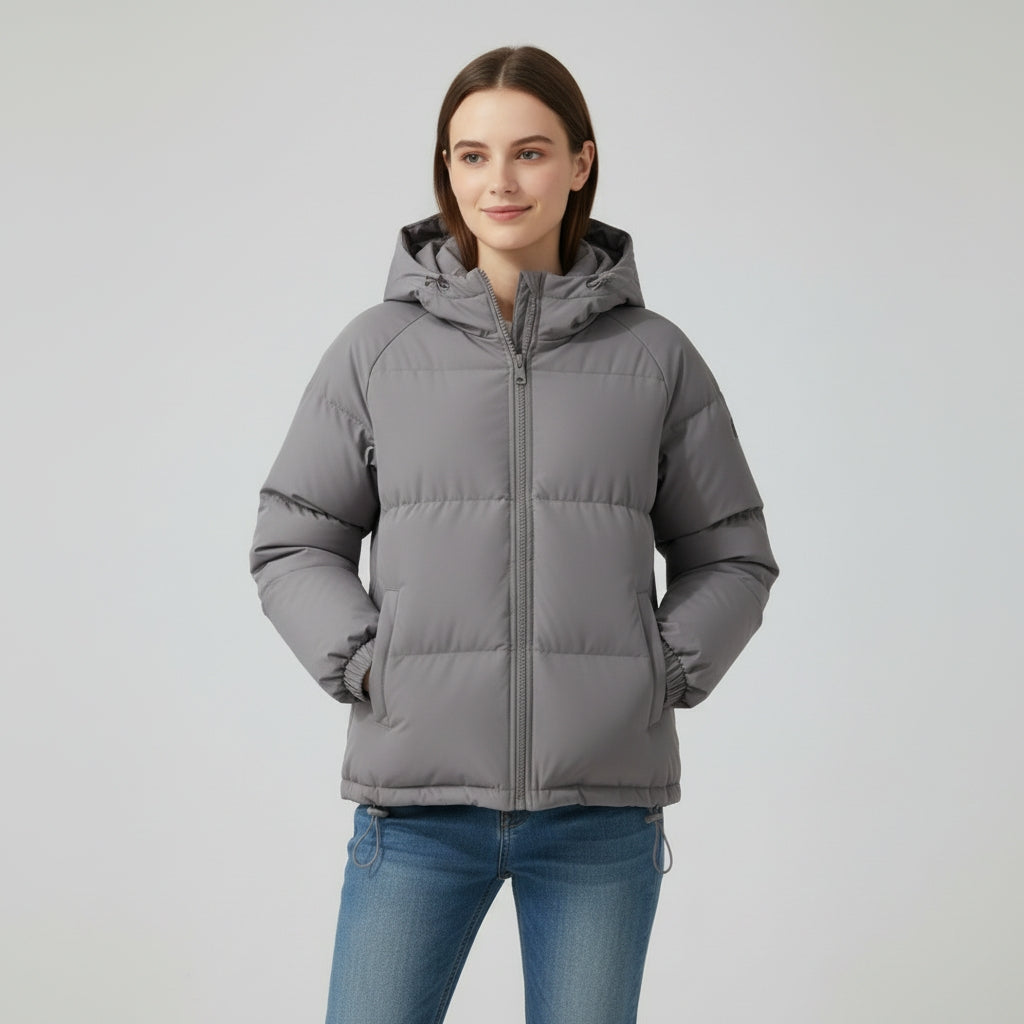 Dames winterjas met elegante pasvorm en gevoerde capuchon voor warmte