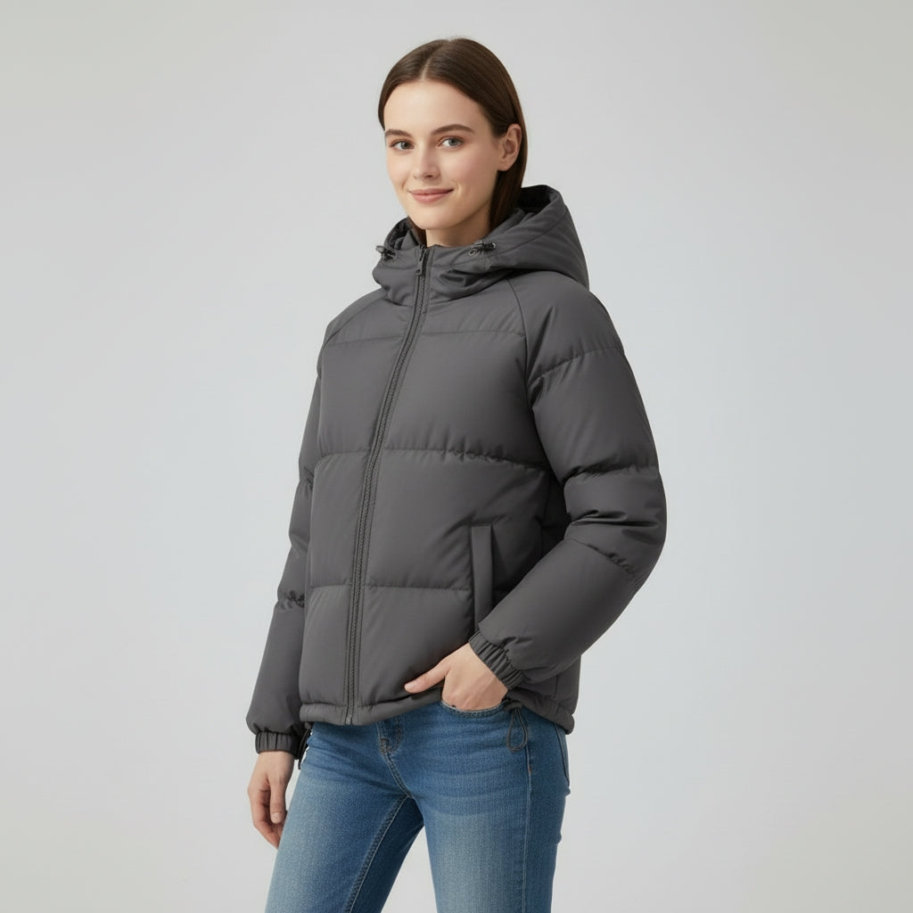 Dames winterjas met elegante pasvorm en gevoerde capuchon voor warmte