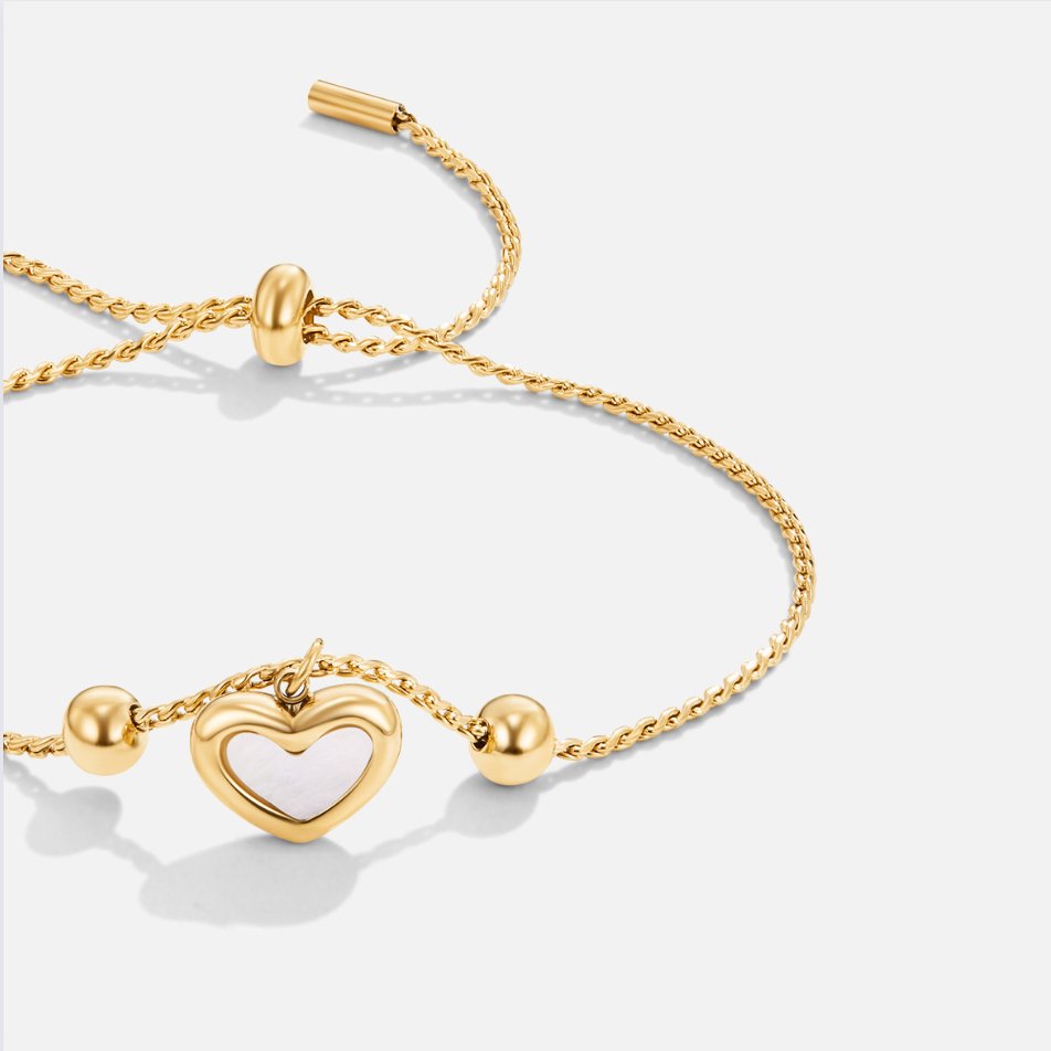 Verfijnde armband van zilver met een hartje