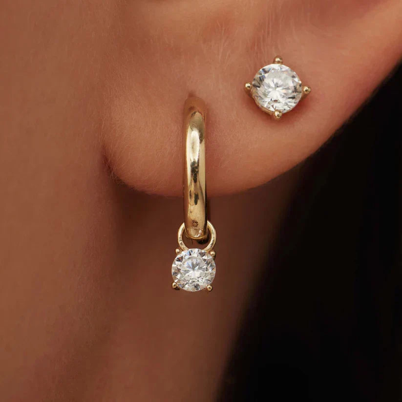Set van gouden oorbellen