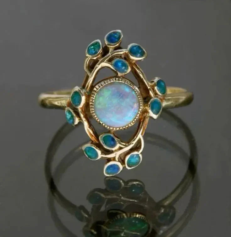 Elegante blauwe zirkonia ring met vintage uitstraling
