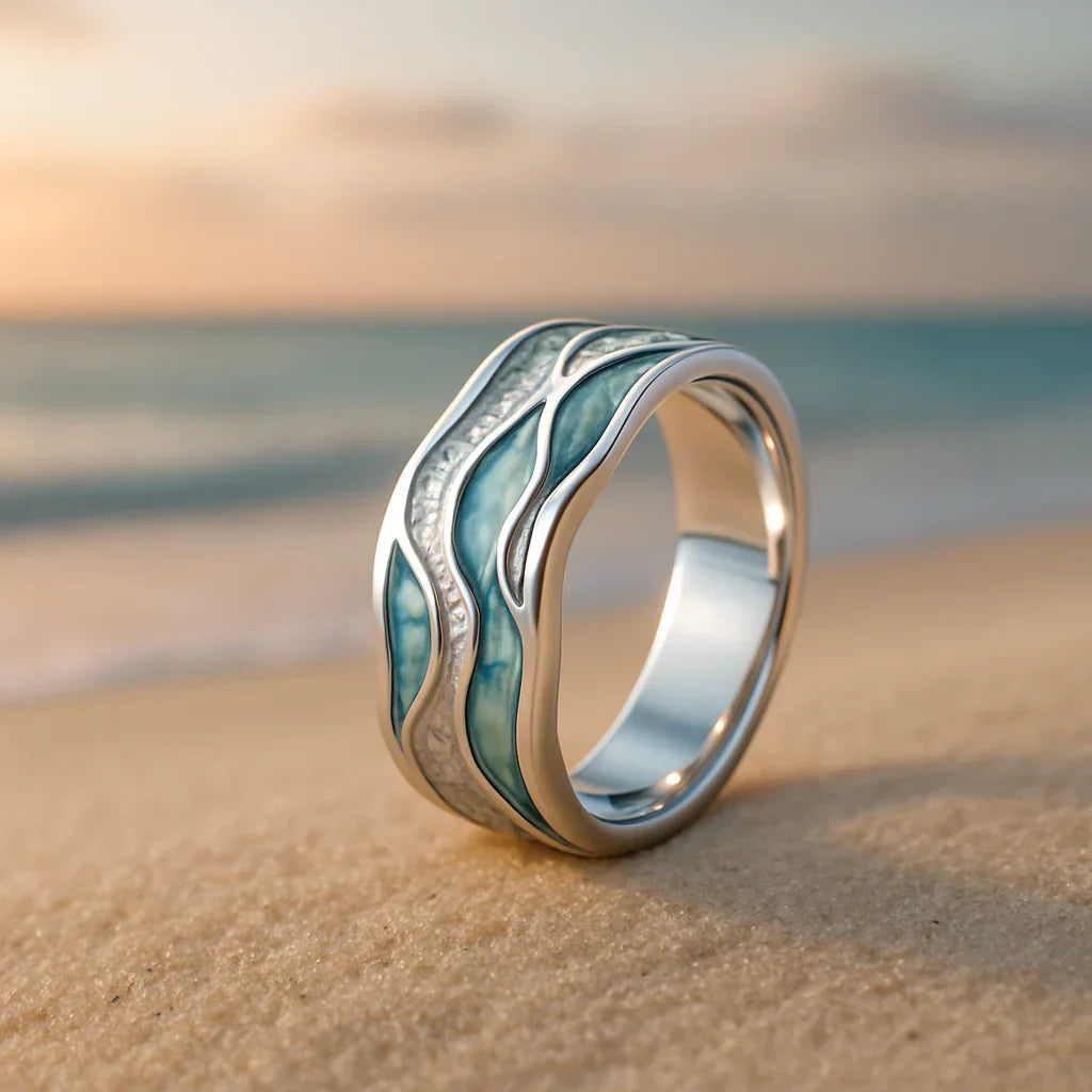 Golvende ring van wit goud
