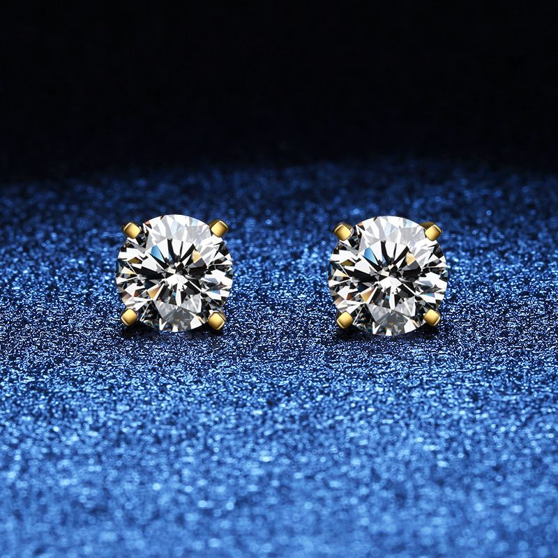 Elegante zilveren oorbellen met subtiele zirkonia details