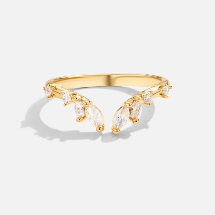 Zachte glans gouden ring met kristal