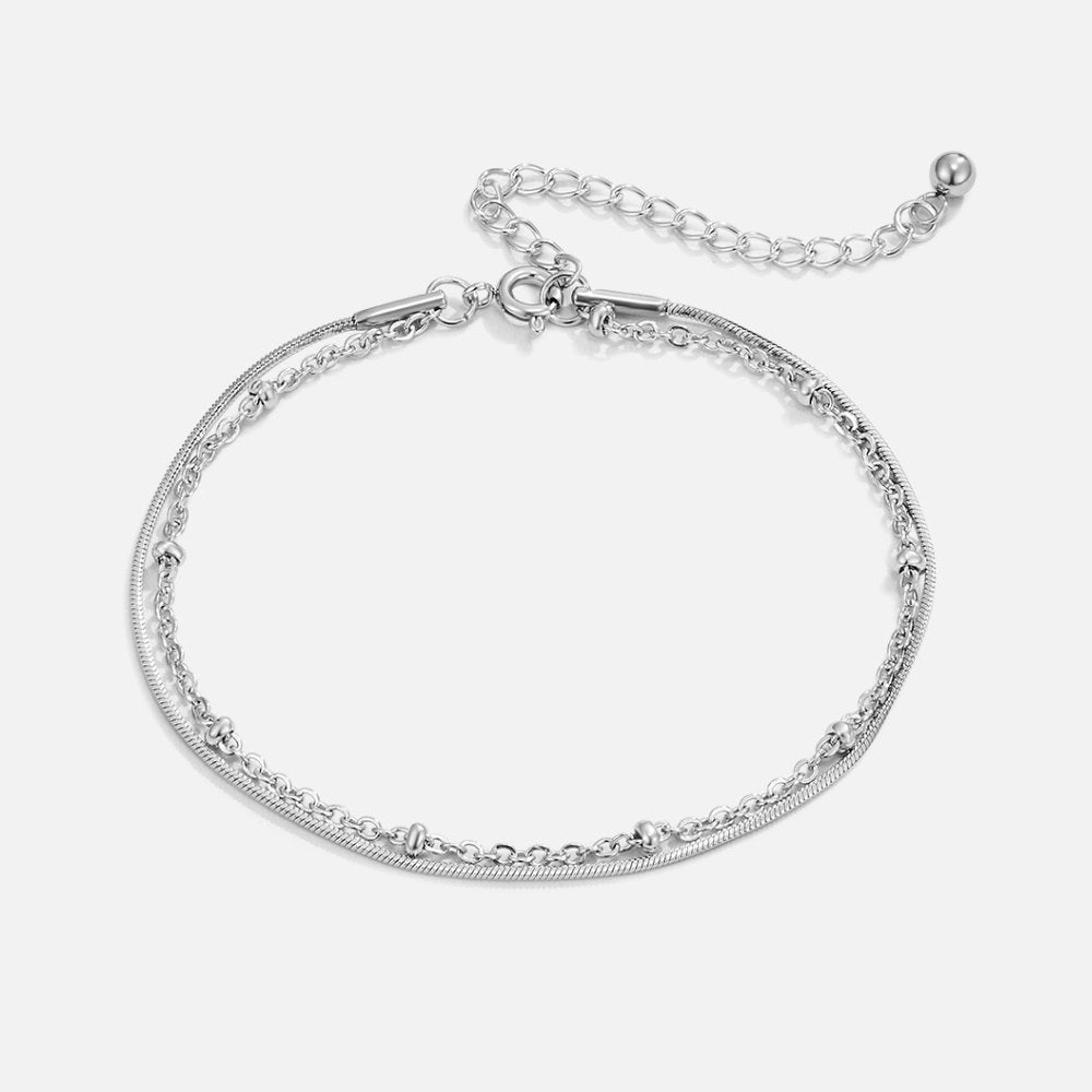 Elegante zilveren schakelarmband met verfijnde details