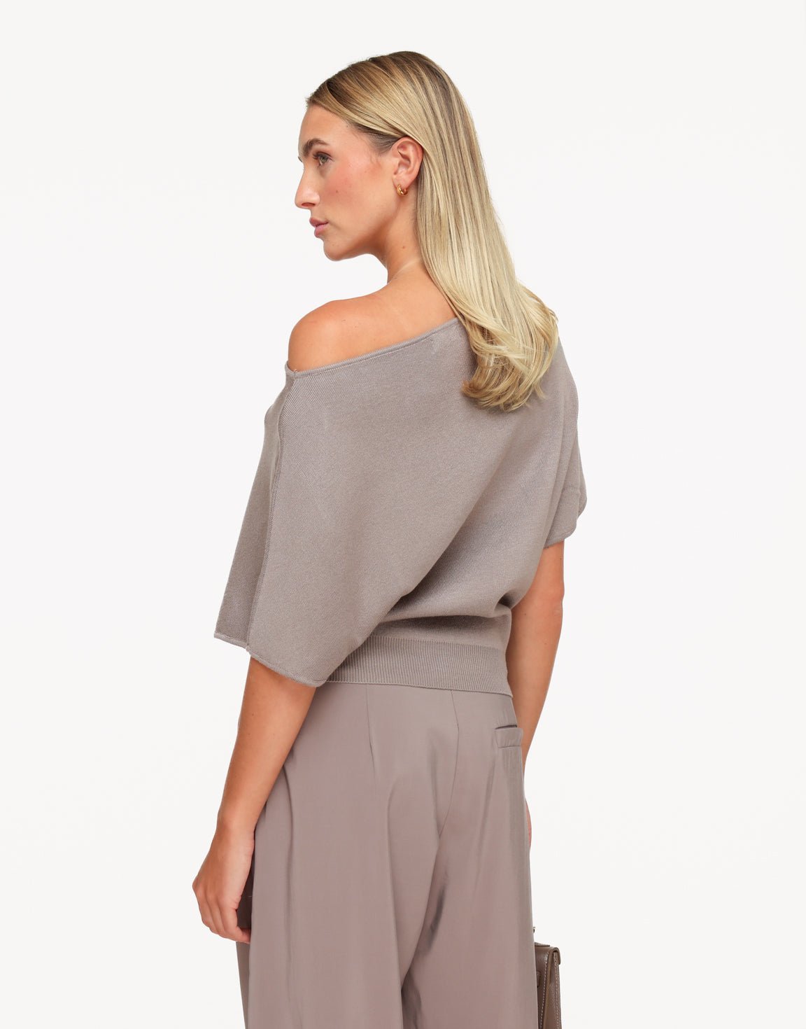 Taupe Gebreide Off Shoulder - Trui