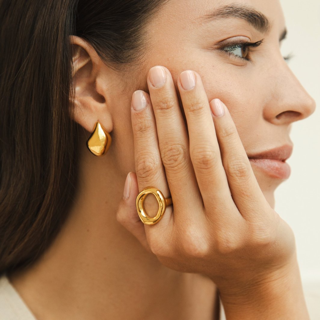 Zachte gestructureerde gouden ring