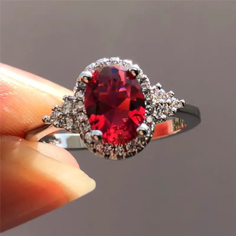 Elegante ring van wit goud met subtiele zirkonia detail