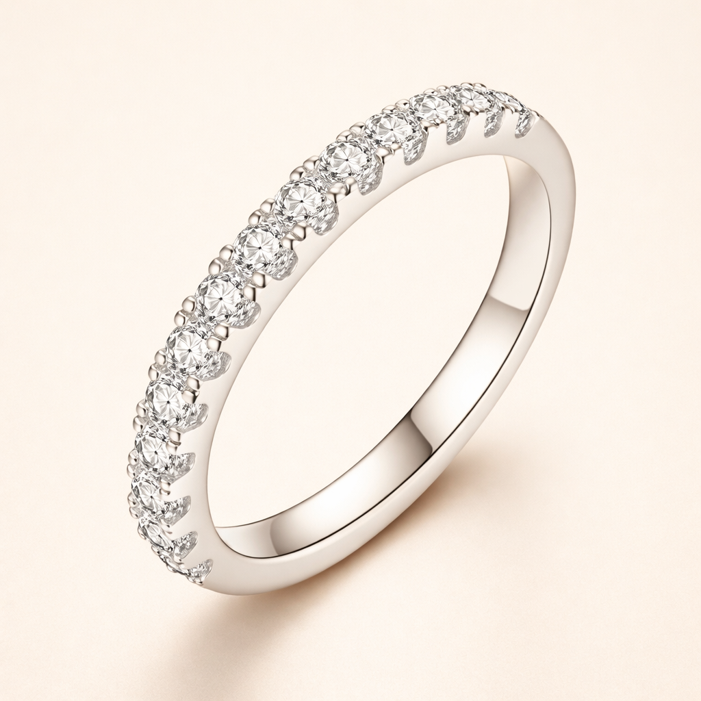 Elegante witgouden ring met verfijnd ontwerp