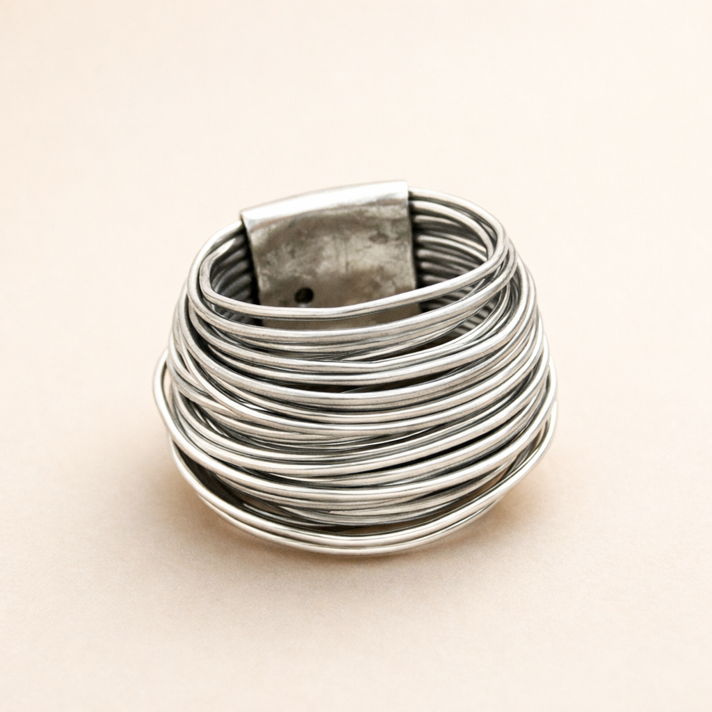 Verfijnde zilveren ring met een elegant ontwerp