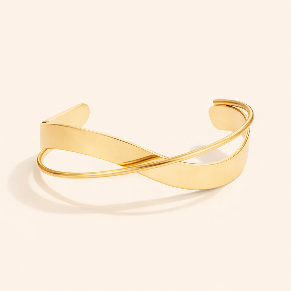Elegante gouden armband met verfijnde details