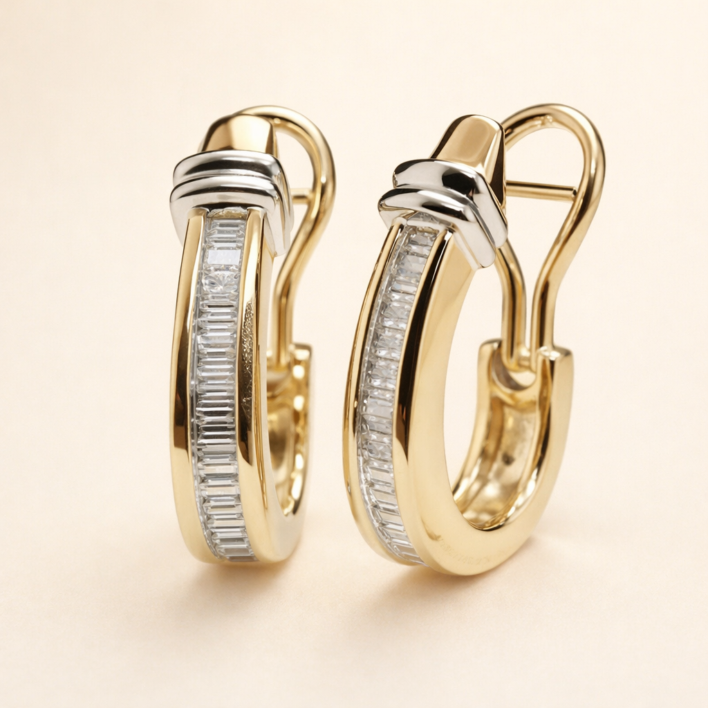 Elegante gouden oorbellen met sprankelende diamanten