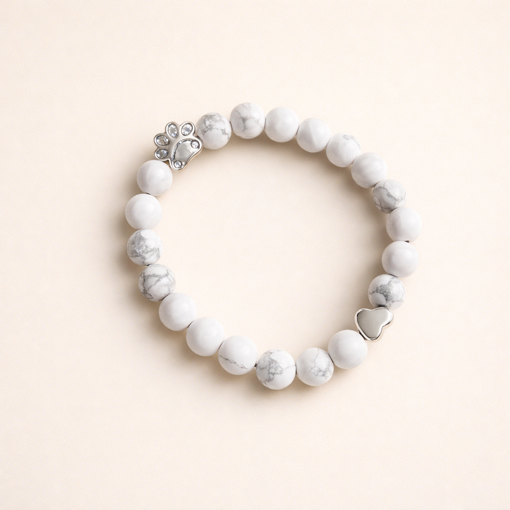 Natuurlijke Edelstenen Armband met Poot- en Hartbedel – Handgemaakt Ontwerp