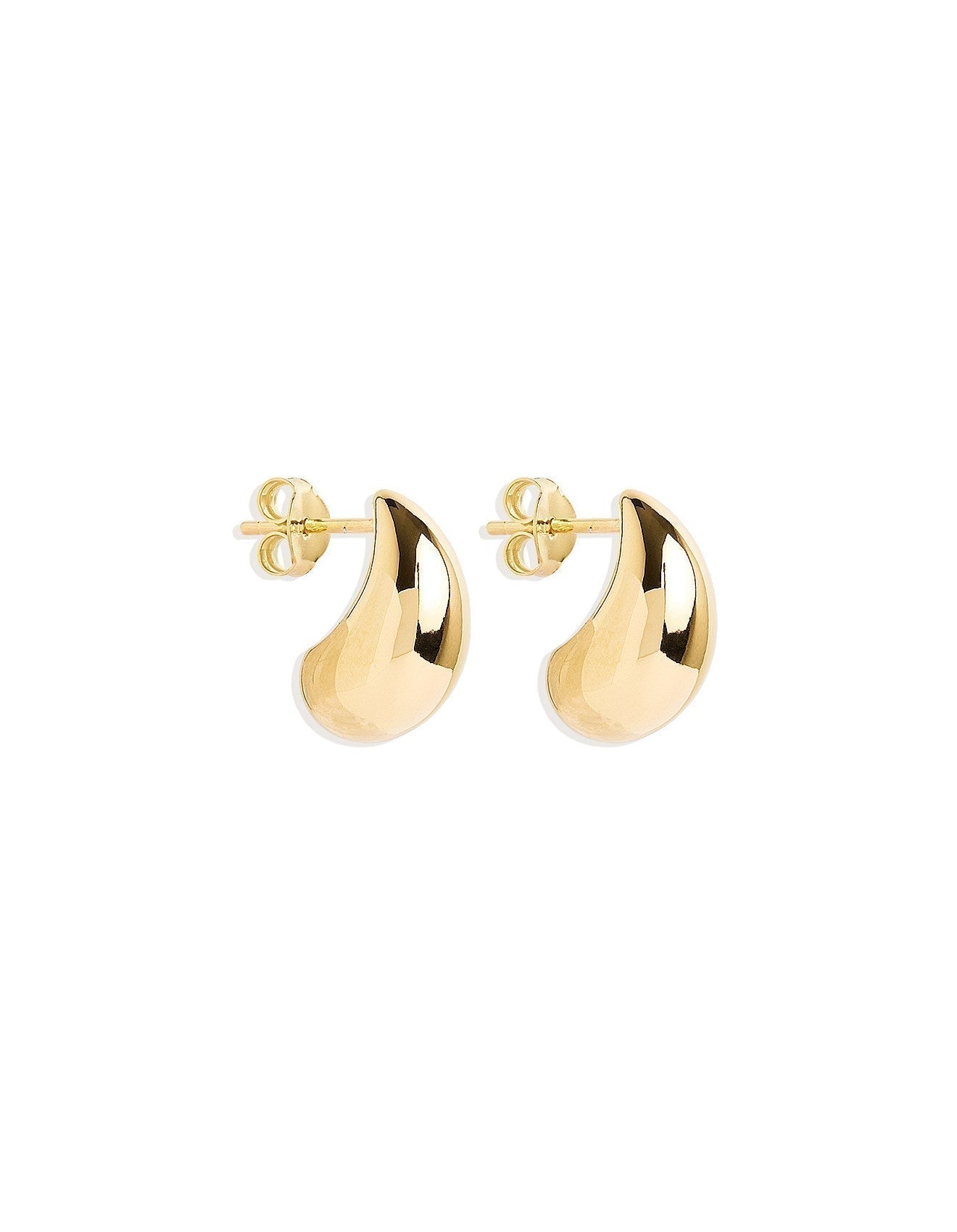 Verfijnde gouden oorbellen met elegante hangende details