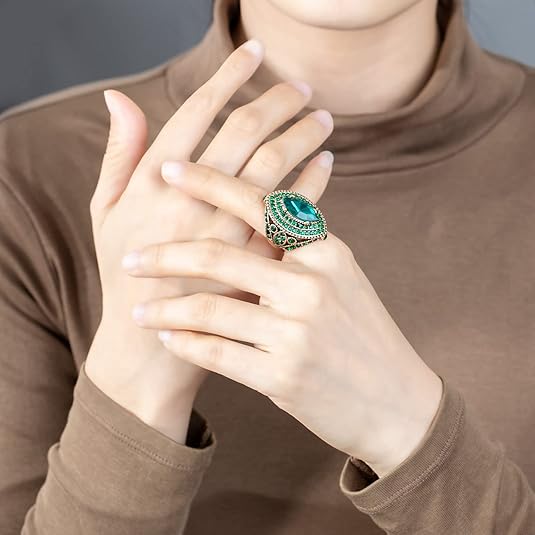 Elegante gouden ring met smaragd
