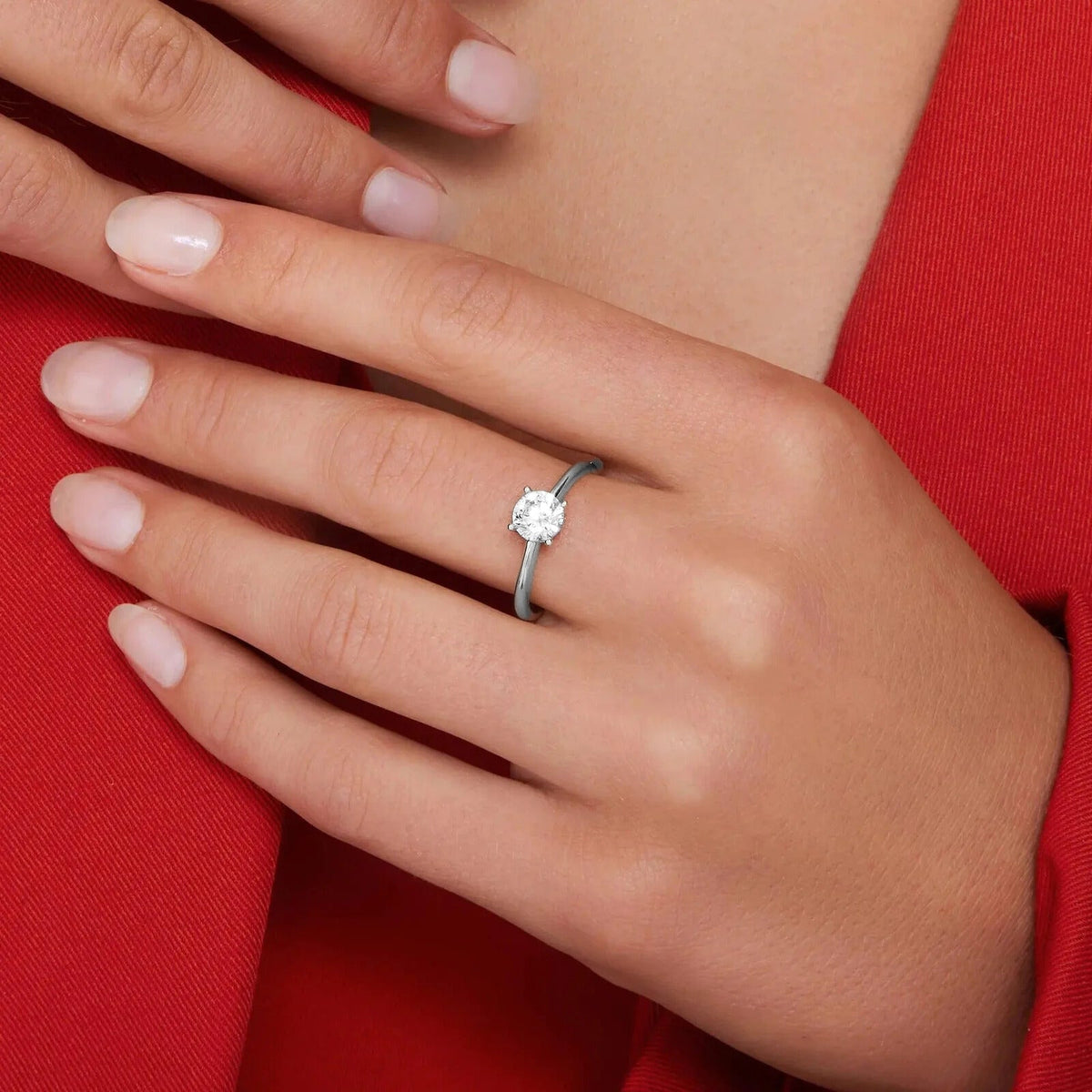 Elegante ring van wit goud met verfijnde details