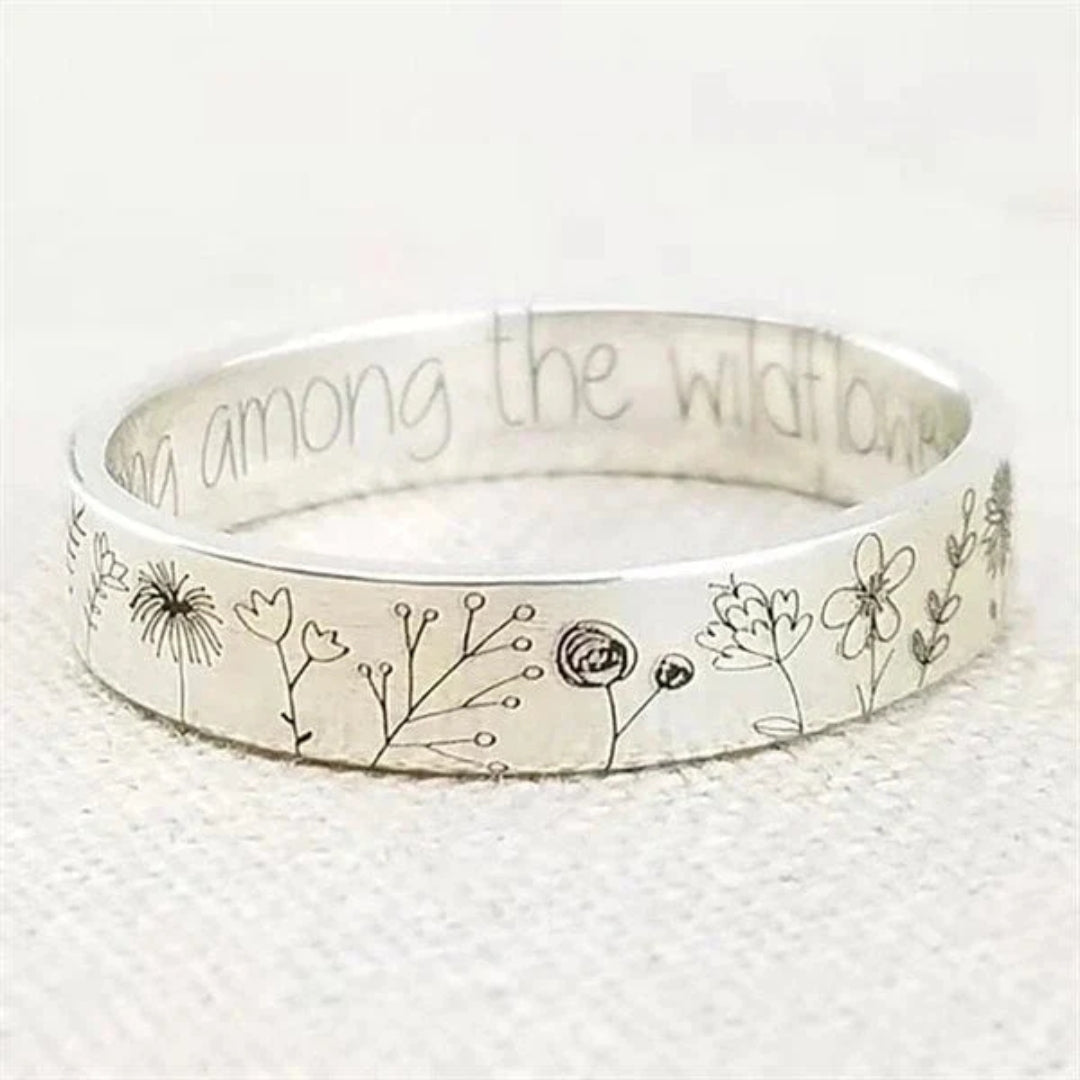 Elegante zilveren ring met subtiele details
