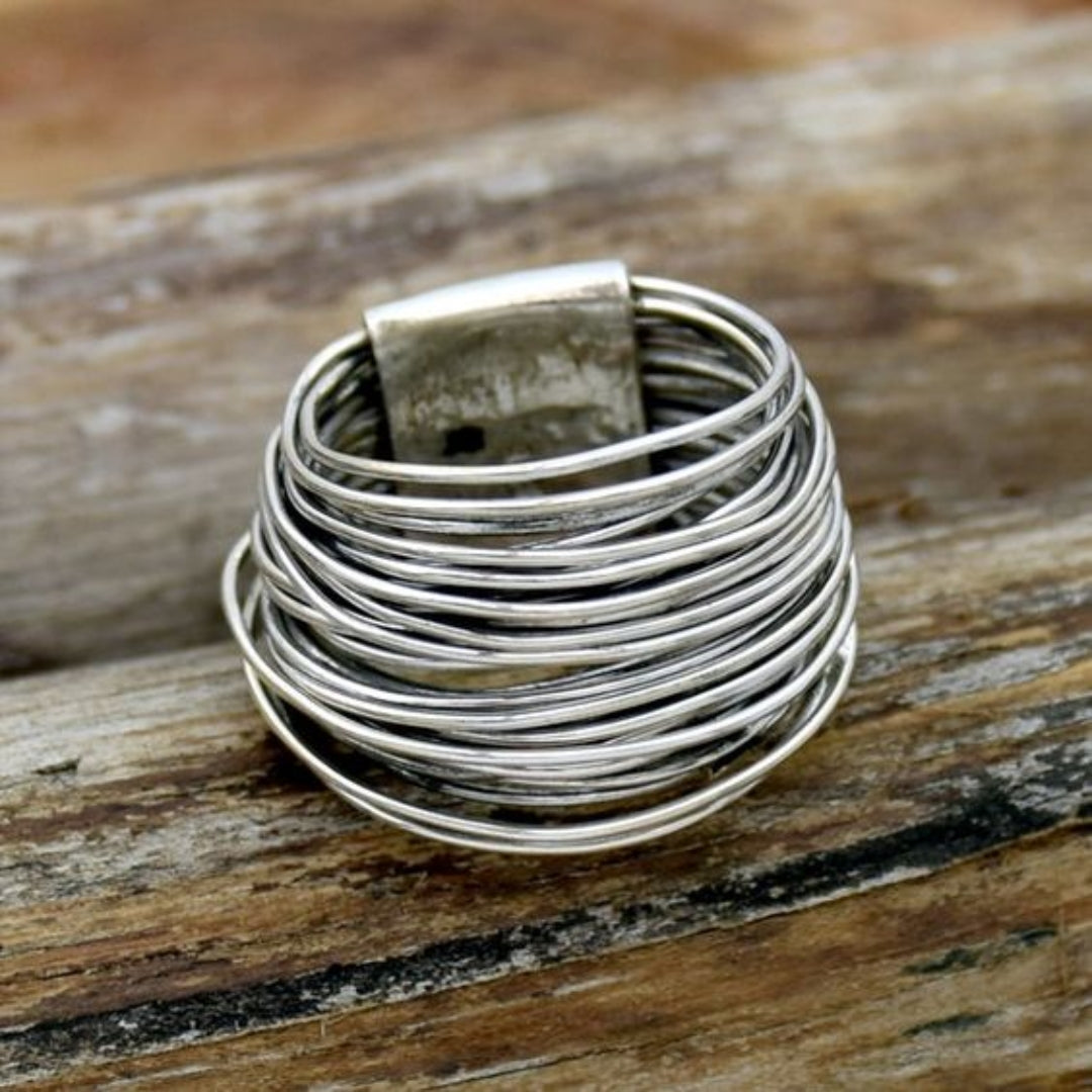Verfijnde zilveren ring met een elegant ontwerp